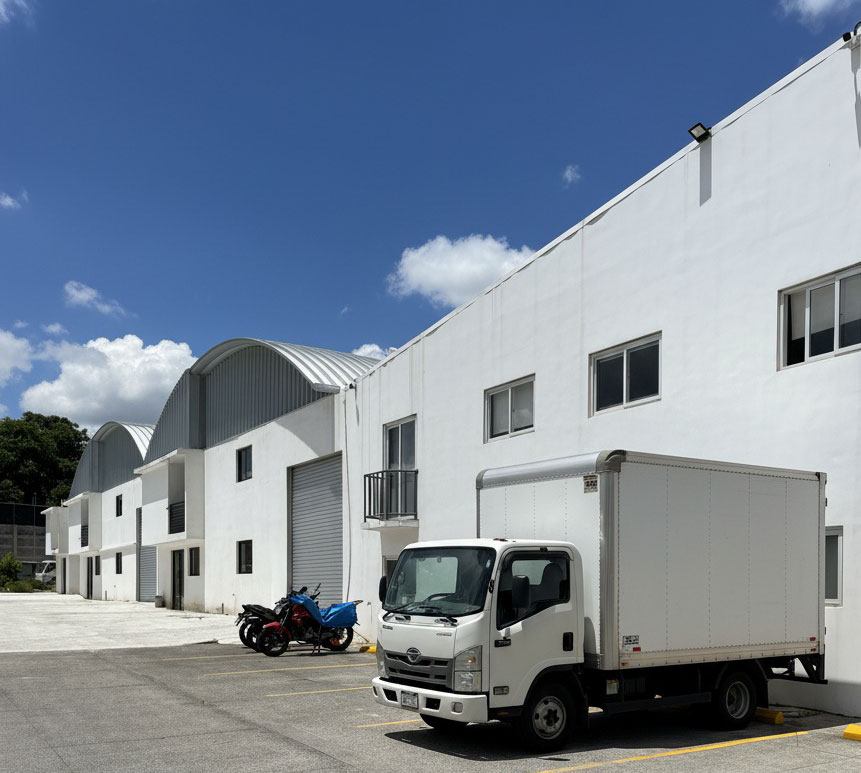 Renta de bodegas Guatemala - Almacenaje seguro con cadena de frío 2-8°C y -18°C, sistema WMS y monitoreo 24/7